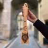 Spatule de cuisine en bois naturel avec loup lunaire pyrogravé à la main – ustensile artisanal unique