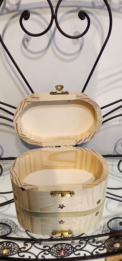 Intérieur du coffret en bois chat pyrogravé – boîte artisanale Pyro’Art.