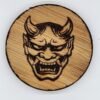 Décapsuleur en bois aimanté, masque japonais Oni. Pyroart by Louve de Lune