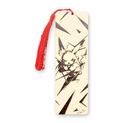 Marque-page Pikachu pyrogravé en bois avec motif d’éclairs